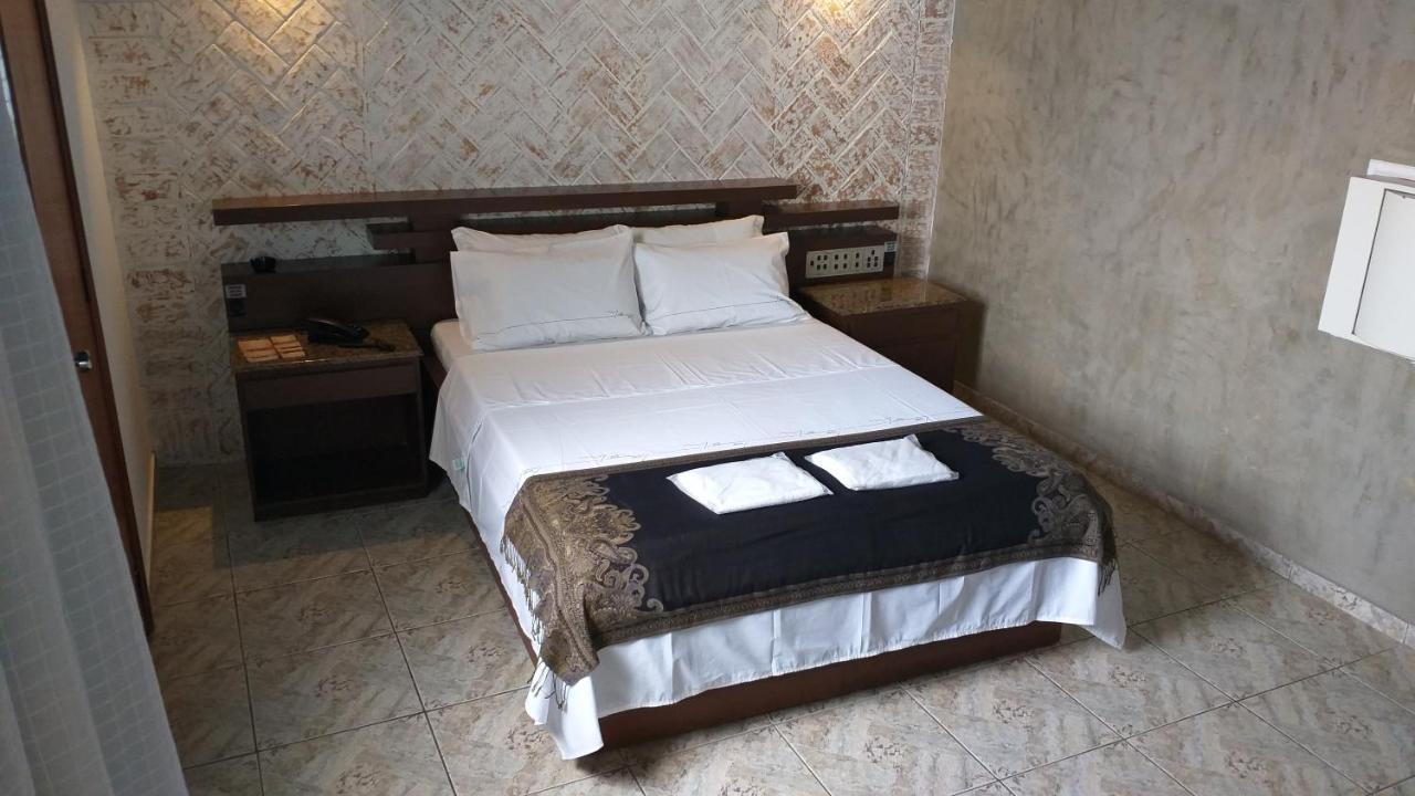 Millenium Hotel (Adults Only) กัวรูยุส ภายนอก รูปภาพ
