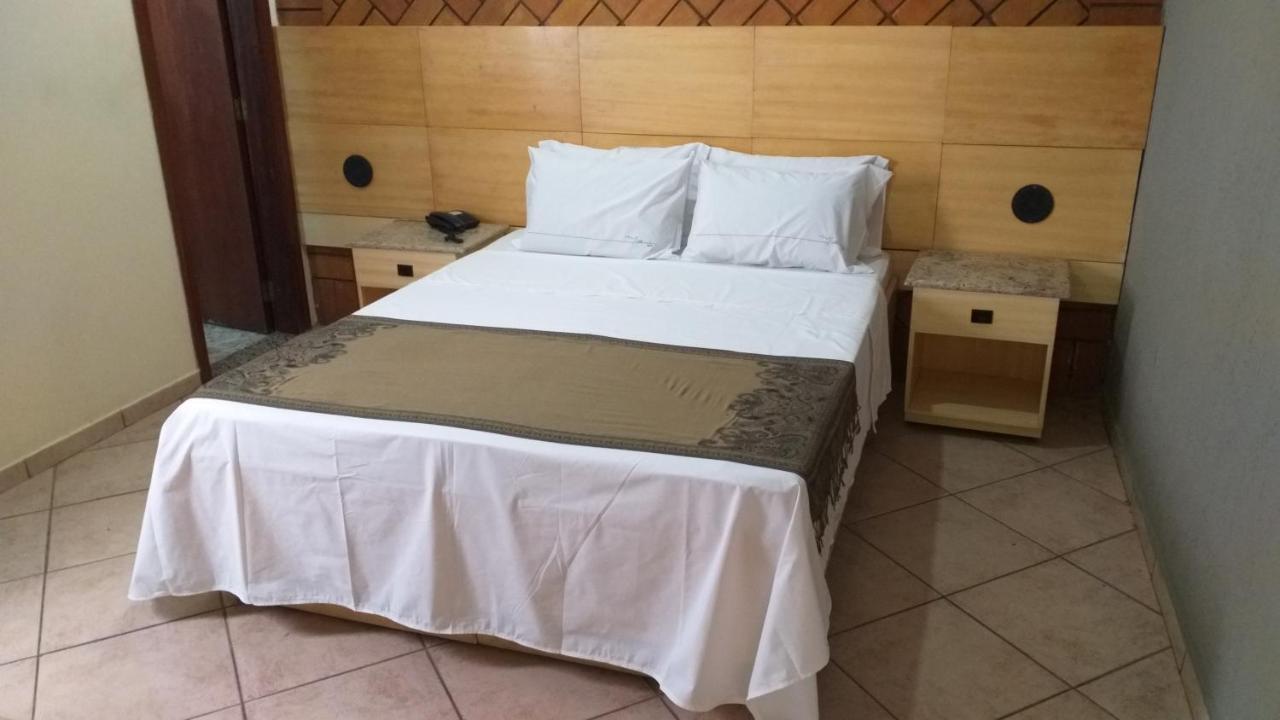 Millenium Hotel (Adults Only) กัวรูยุส ภายนอก รูปภาพ