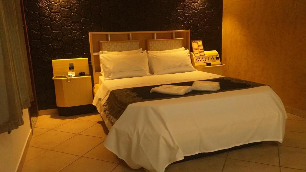 Millenium Hotel (Adults Only) กัวรูยุส ภายนอก รูปภาพ